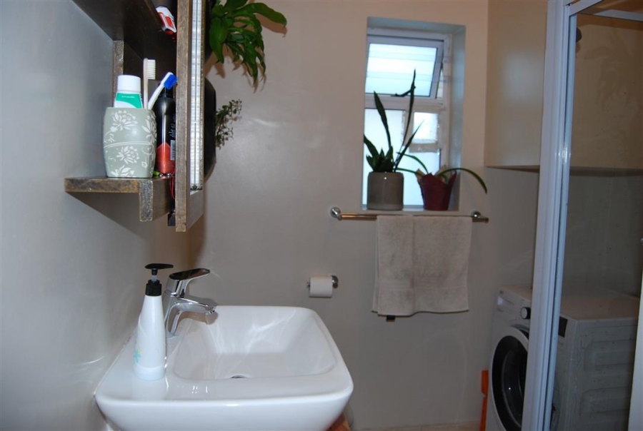 To Let 2 Bedroom Property for Rent in St Georges Park Eastern Cape